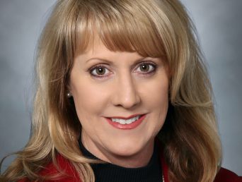 Kelly Rosenberger headshot