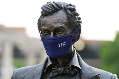 Lincoln statue with UIS mask